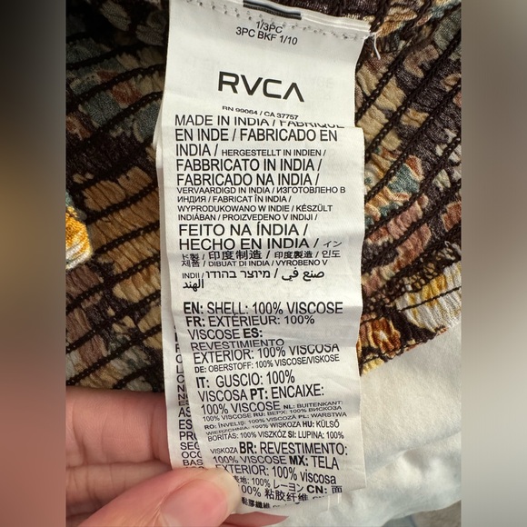 New with tag RVCA Long Sleeve Cropped Blouse - Picture 8 of 8